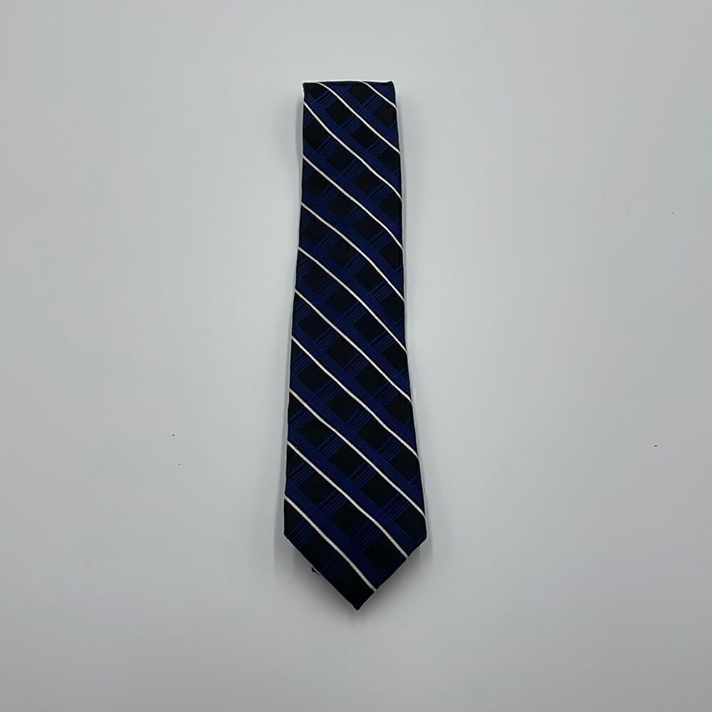 Black and blue 100% silk necktie